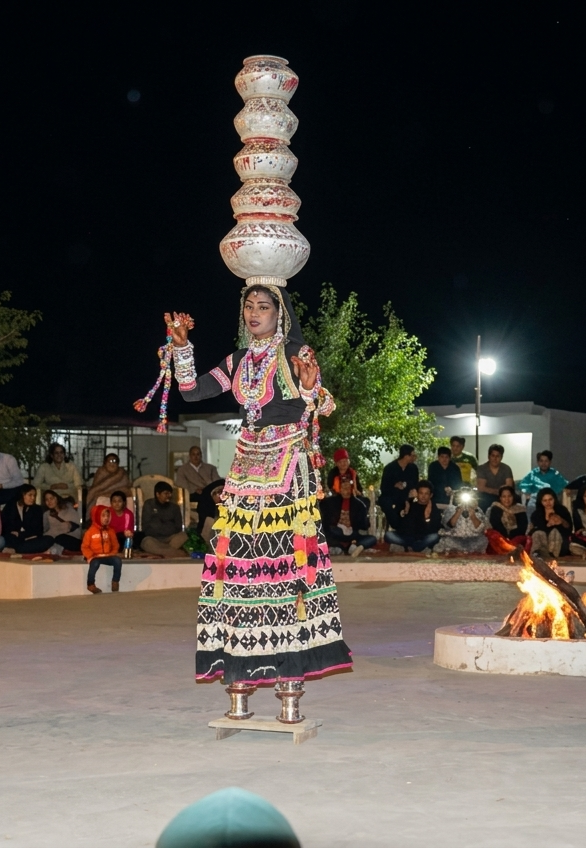Live Manganiyar Folk Music and Kalbelia Dance Campfire Gala at Royal Desert Camp